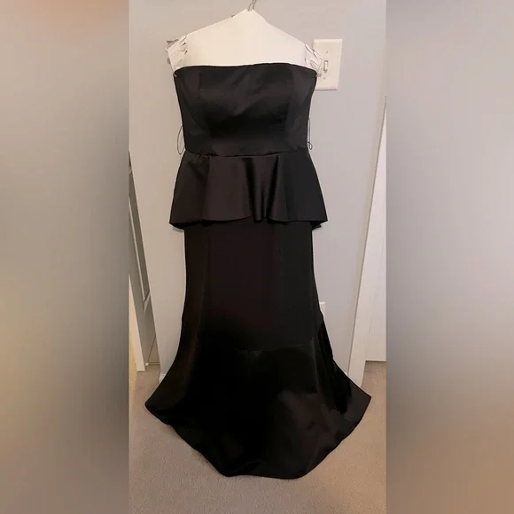 Vera Wang | Dresses | Womans Black Formal Long Dress | Poshmark